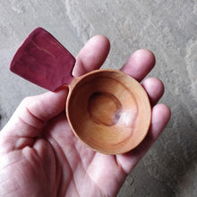 Load image into Gallery viewer, Large scoop