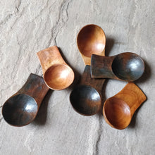 Load image into Gallery viewer, Small scoop