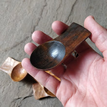 Load image into Gallery viewer, Small scoop