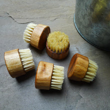 Load image into Gallery viewer, Beard brush