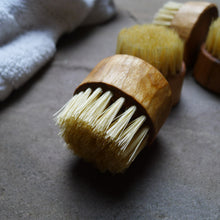 Load image into Gallery viewer, Beard brush