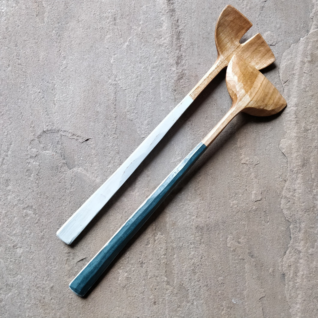 Salad servers
